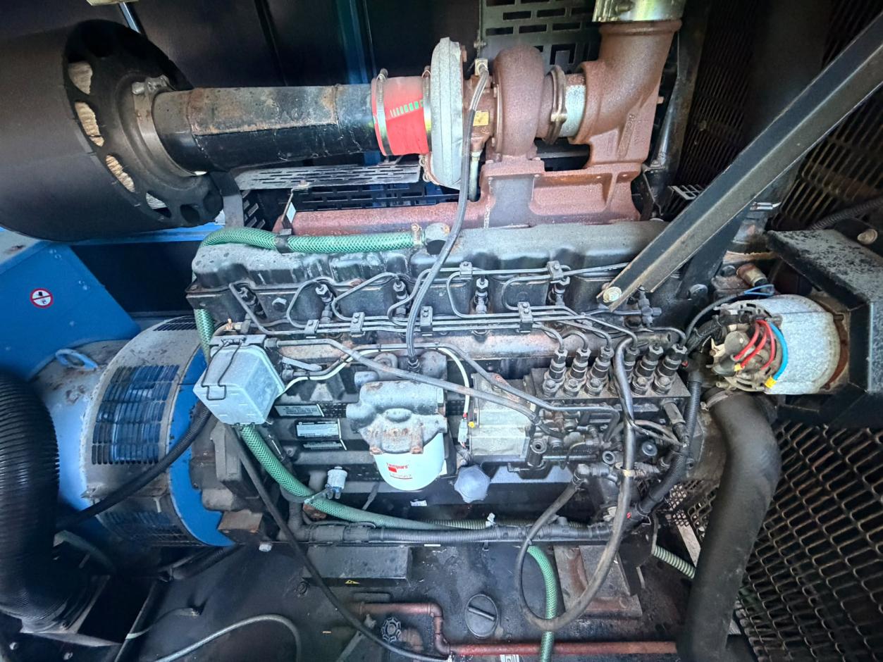 John Deere 6081HF001 diesel engine inside the SDMO J300K acoustic enclosure