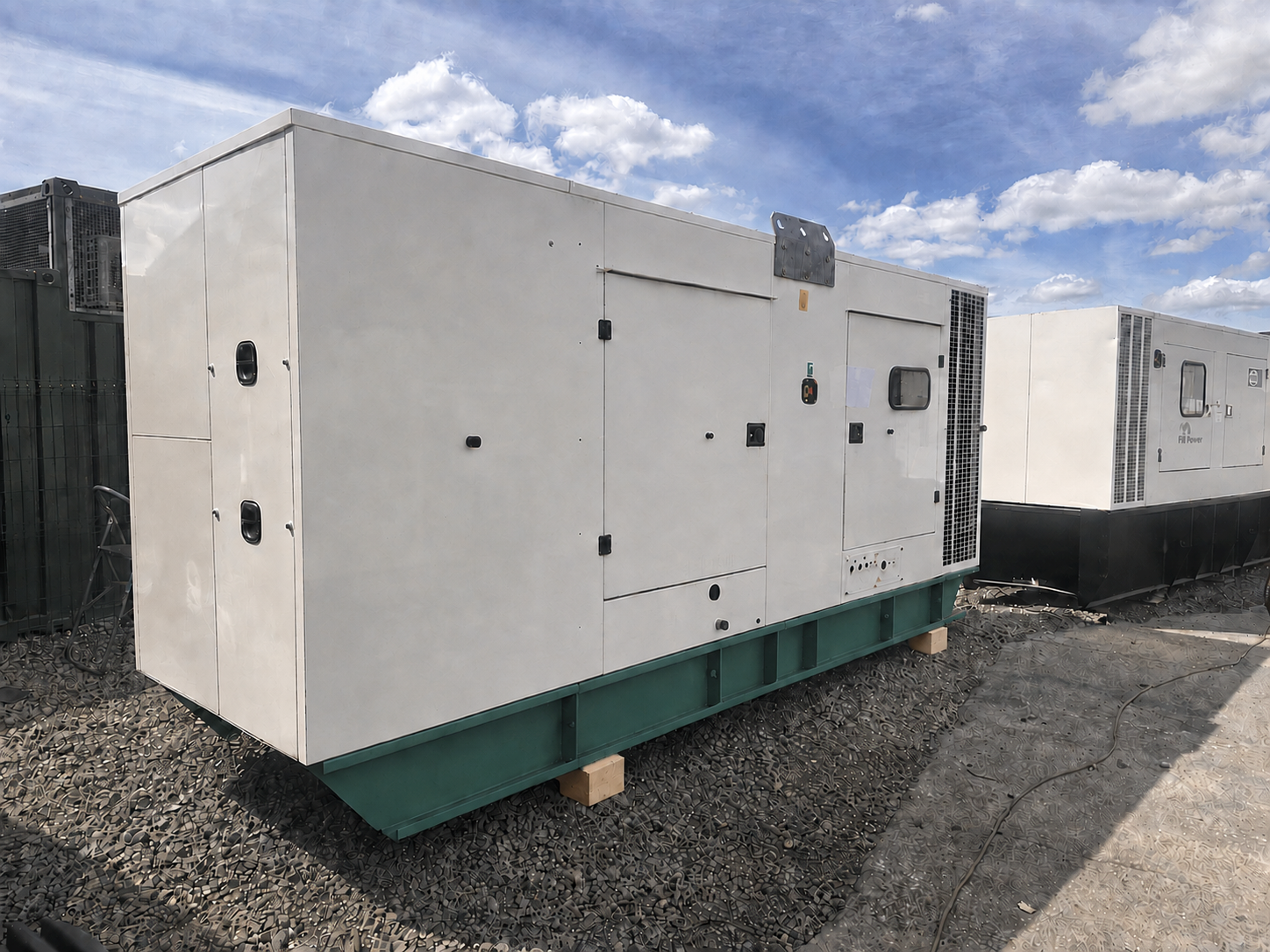 500 kVA Cummins C550D5E